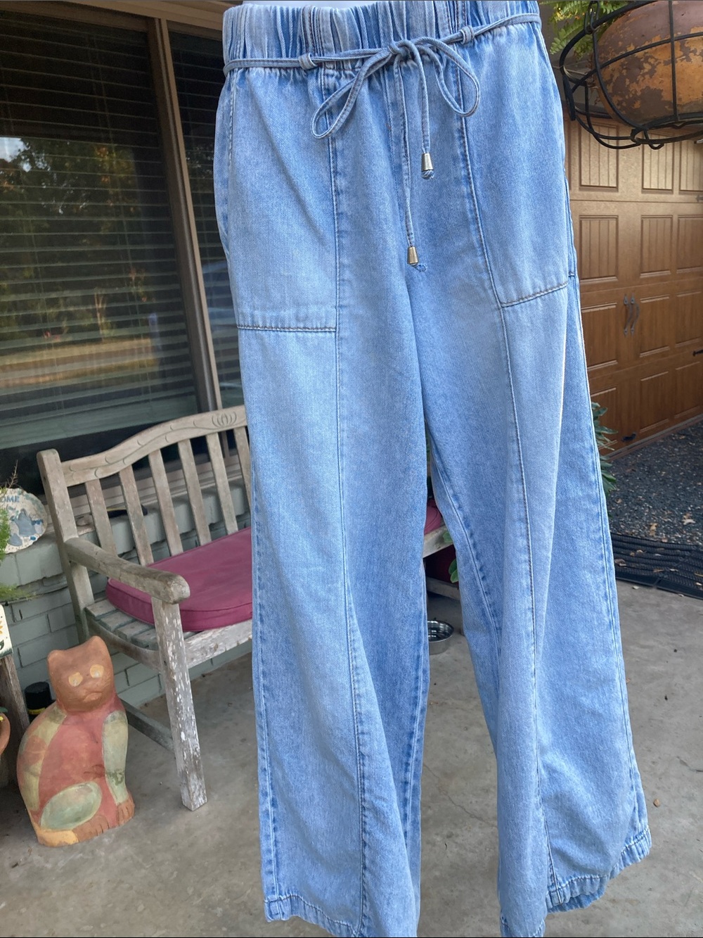 KENSIE Light Blue Women’s Wide-Leg Jeans with Drawstring Waist. 27” inseam.